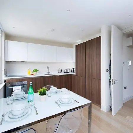 Recently Redecorated Spacious And Modern 1Br Flat In West Londres Exterior foto