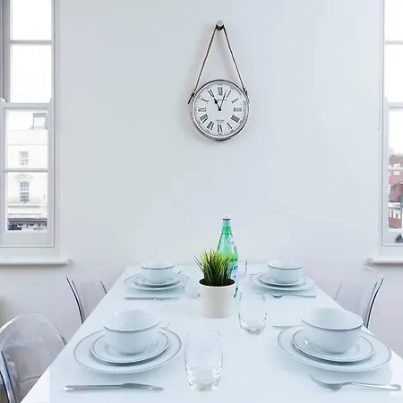Recently Redecorated Spacious And Modern 1Br Flat In West Londres Exterior foto