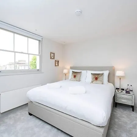 Recently Redecorated Spacious And Modern 1Br Flat In West Londres Exterior foto